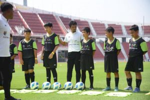 “ais-play-football-clinic-2023”-กิจกรรมสร้างเสริมทักษะฟุตบอลให้กับเยาวชนไทย-ฝึกสอนโดยโค้ชและนักฟุตบอลทีมชาติไทย